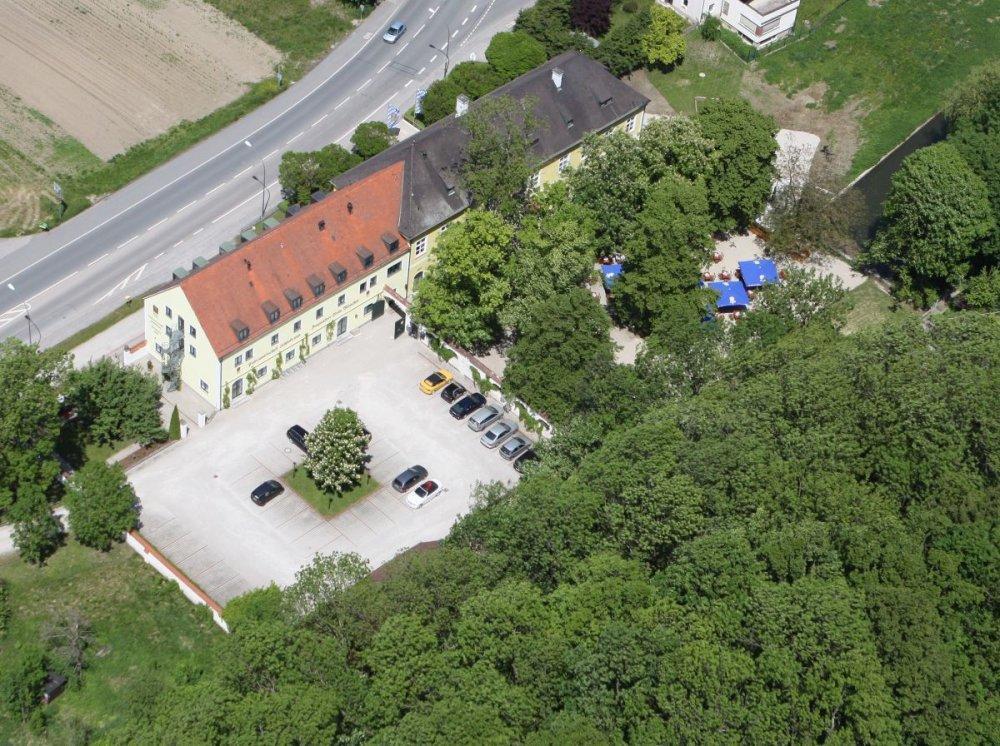 Tafernwirtschaft Hotel Schoenbrunn Landshut Exterior foto